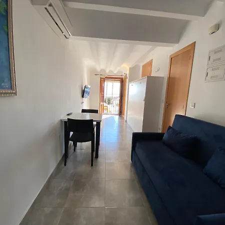 Primera Linea De Playa En La Mejor Zona Del Casco Antiguo. Aparthotel Villajoyosa